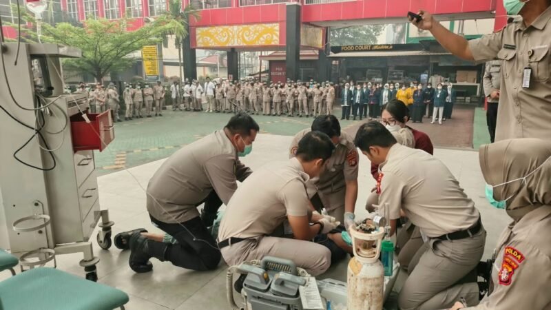 Perkuat Koordinasi dan Respons Kegawatdaruratan, Rumkit Bhayangkara Palangka Raya Gelar Simulasi Code Blue