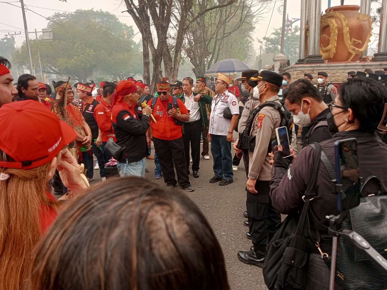 Karhutla Kian Tak Tertangani Kongres Rakyat Kalteng Demo Gubernur.