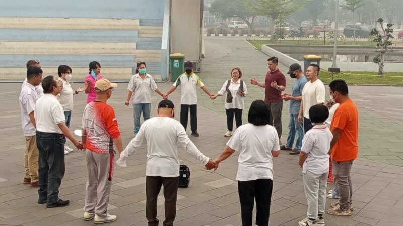 MUKI dan PEWARNA Kalteng Gelar Doa Bersama di Bundaran Besar, Serukan Pemulihan dari Karhutla